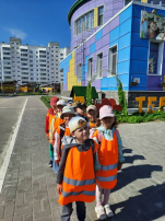 🚦Сегодня воспитанники старших групп «Затейники» и «Веснушки» посетили детский Автогородок «Дорожная академия».